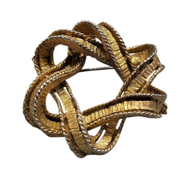 Lisner Intertwined Star Ribbon Brooch Gold Plated Textured Bow Vintage Pin - Picture 2 of 11